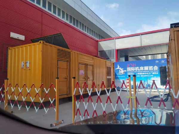 日土发电车出租-发电机无电压或电压太低怎么办？