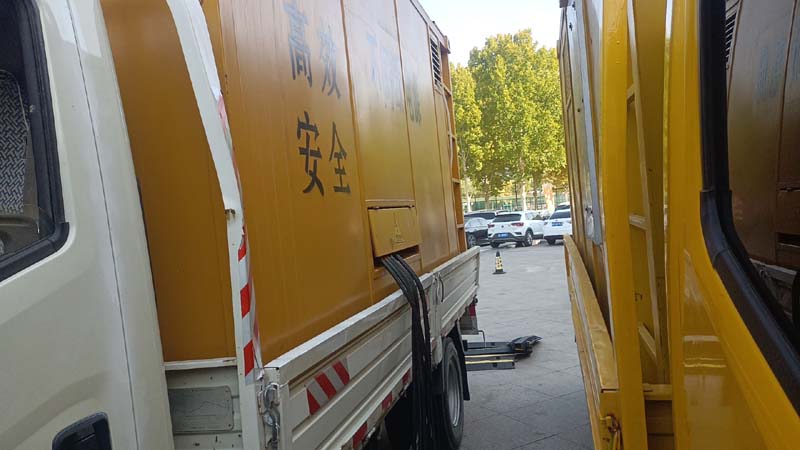 日土如何判断柴油发电机组和UPS电源的切换时间是否符合要求？
