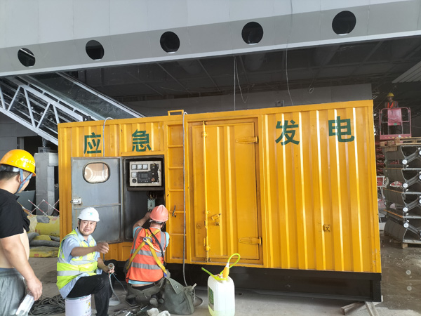 日土怎样判断空气滤清器是否需要更换？