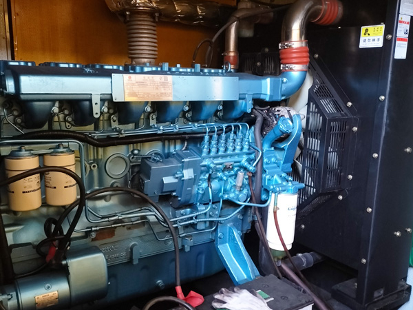 日土磷酸铁锂蓄电池的使用寿命与哪些因素有关？